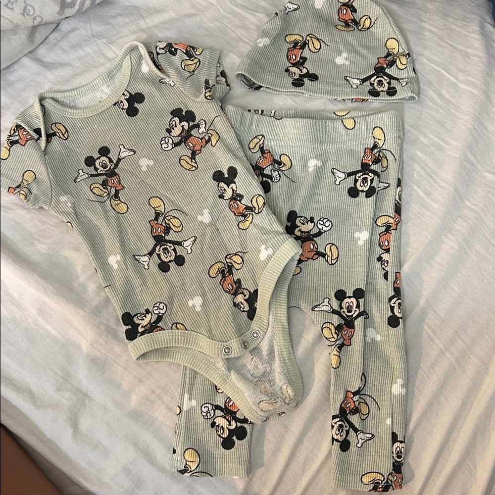 Disney Mickey Mouse Green Baby Apparel Set